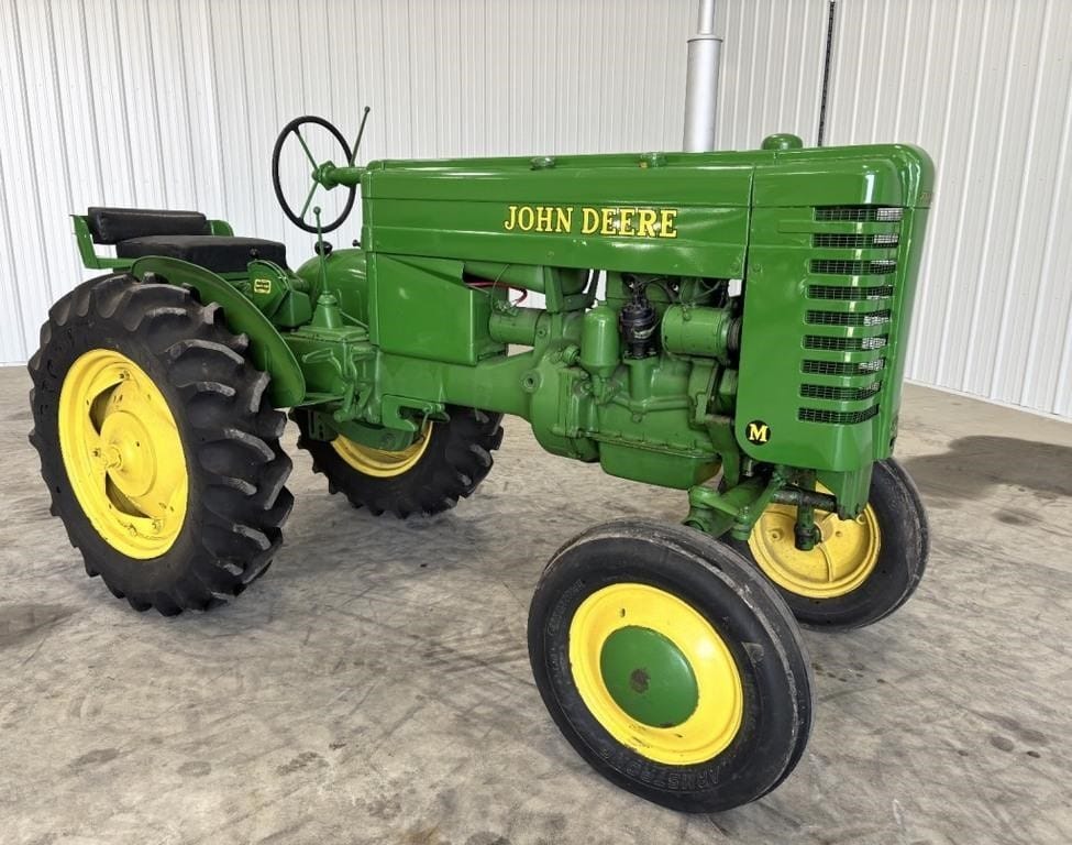 John Deere M Equipment Image0