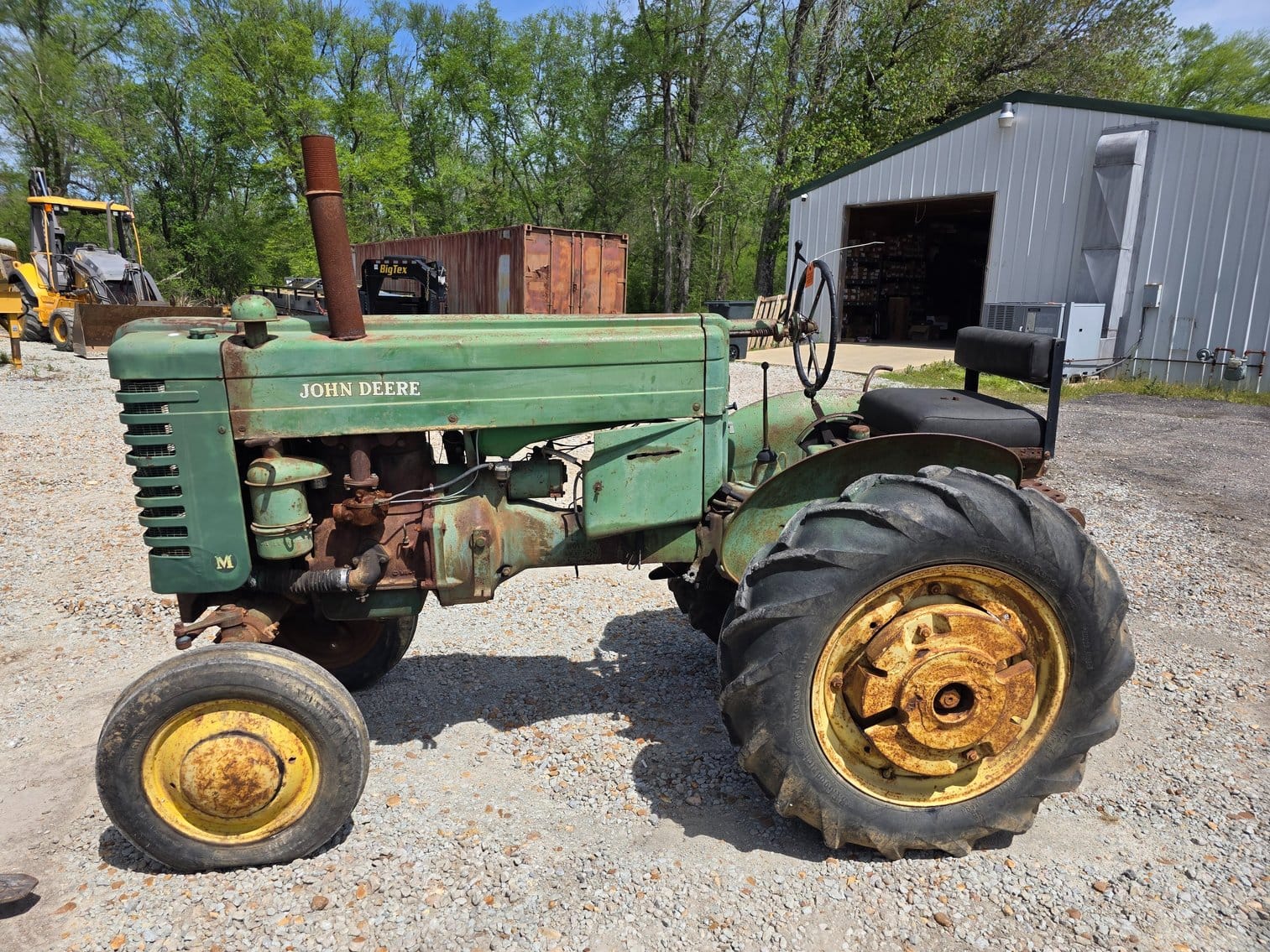 John Deere M Equipment Image0