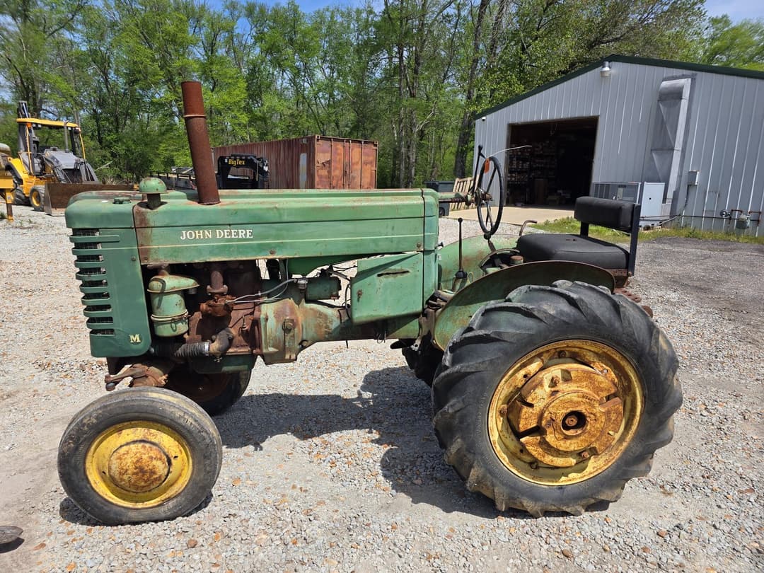 Image of John Deere M Primary image