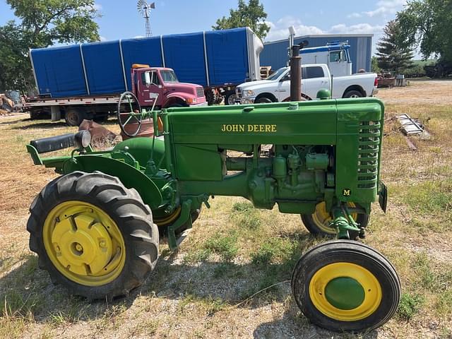 Image of John Deere M equipment image 4