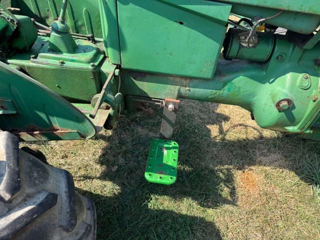 Image of John Deere M equipment image 2