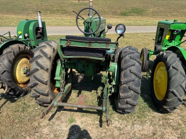 Image of John Deere M equipment image 4