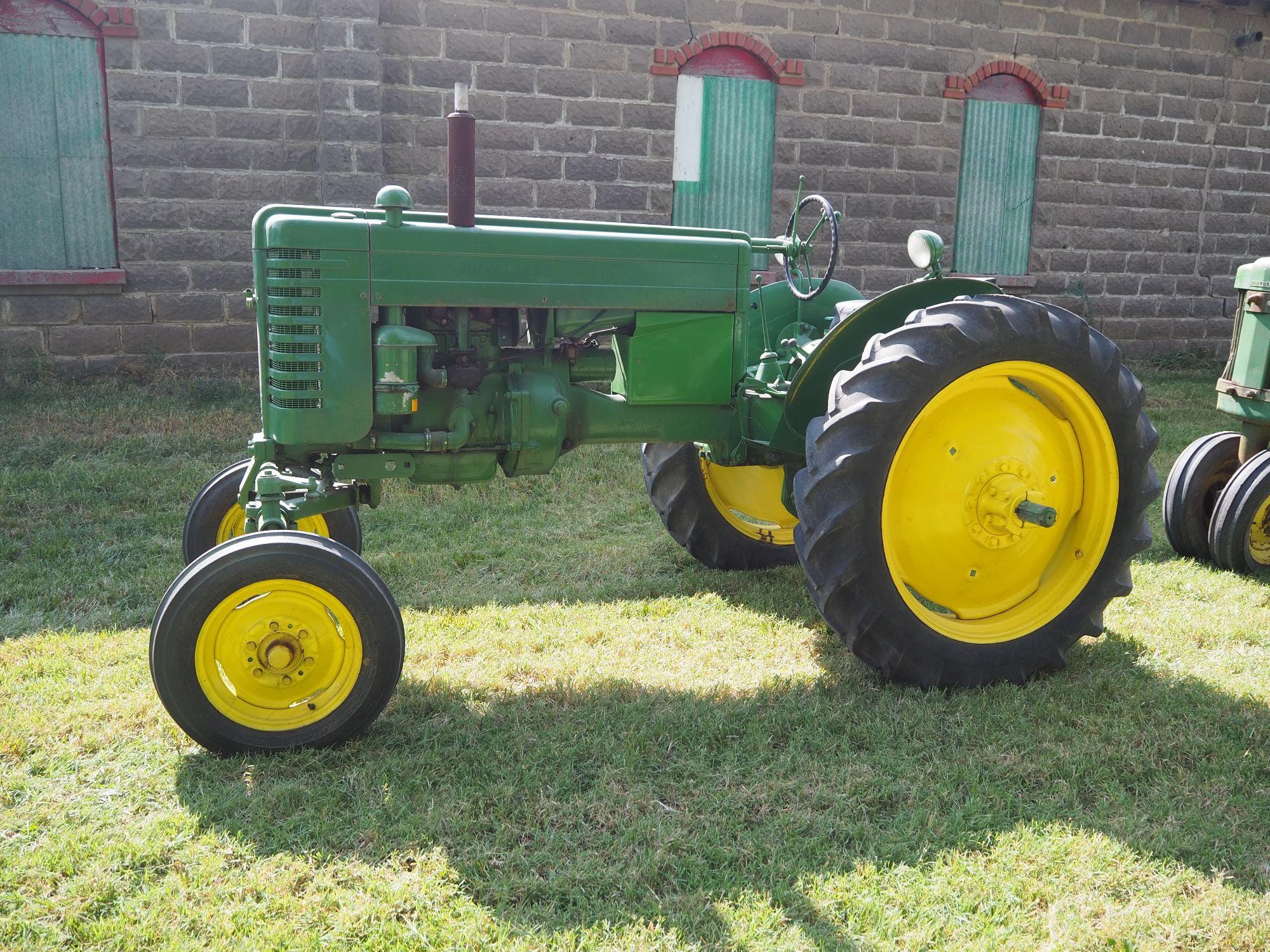 Main image John Deere MT