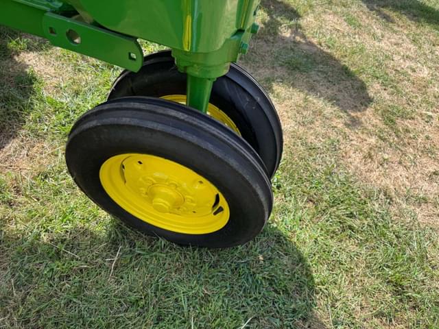Image of John Deere MT equipment image 2