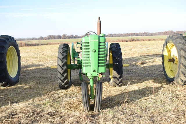 Image of John Deere MT equipment image 1