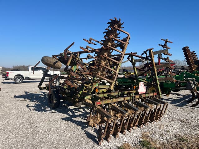 Image of John Deere 550 equipment image 3