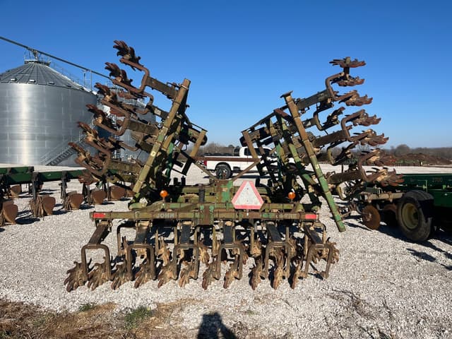 Image of John Deere 550 equipment image 2