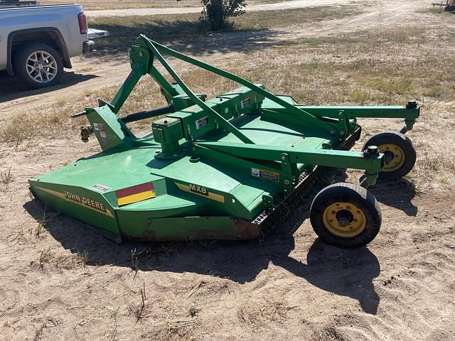 Image of John Deere MX8 equipment image 1