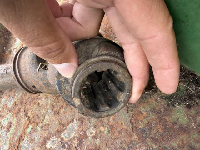 Image of John Deere MX10 equipment image 3