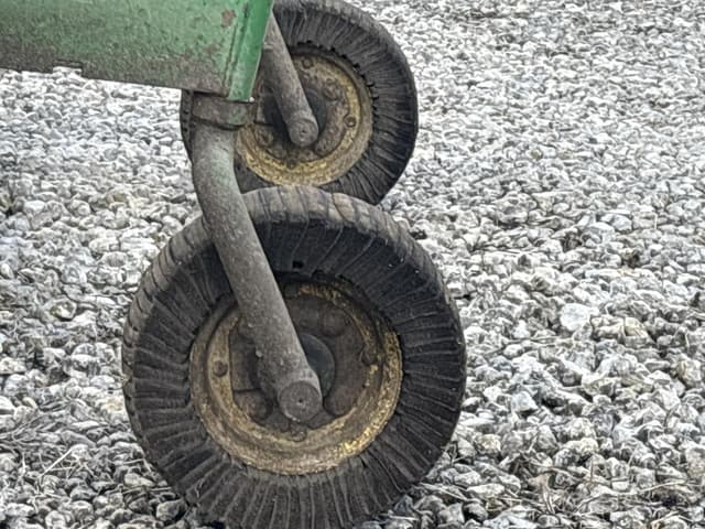 Image of John Deere MX10 equipment image 4