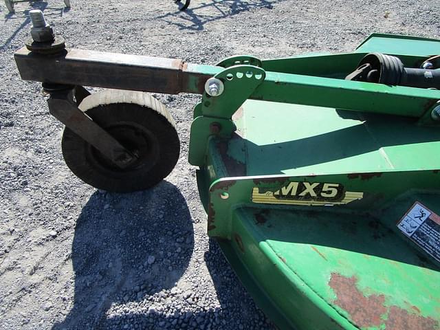 Image of John Deere MX5 equipment image 1