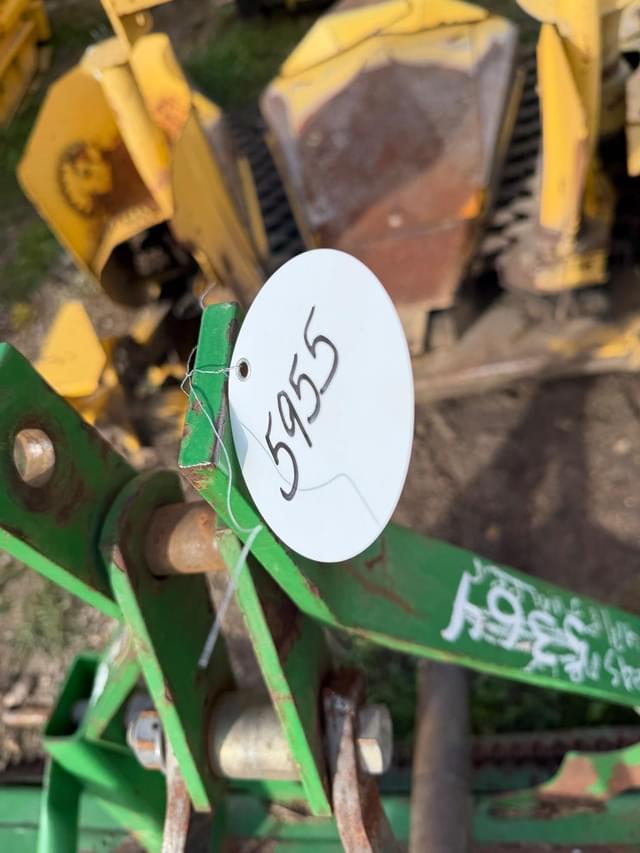 Image of John Deere MX5 equipment image 4