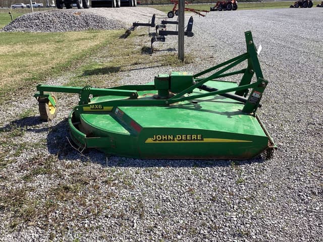 Image of John Deere MX6 equipment image 1