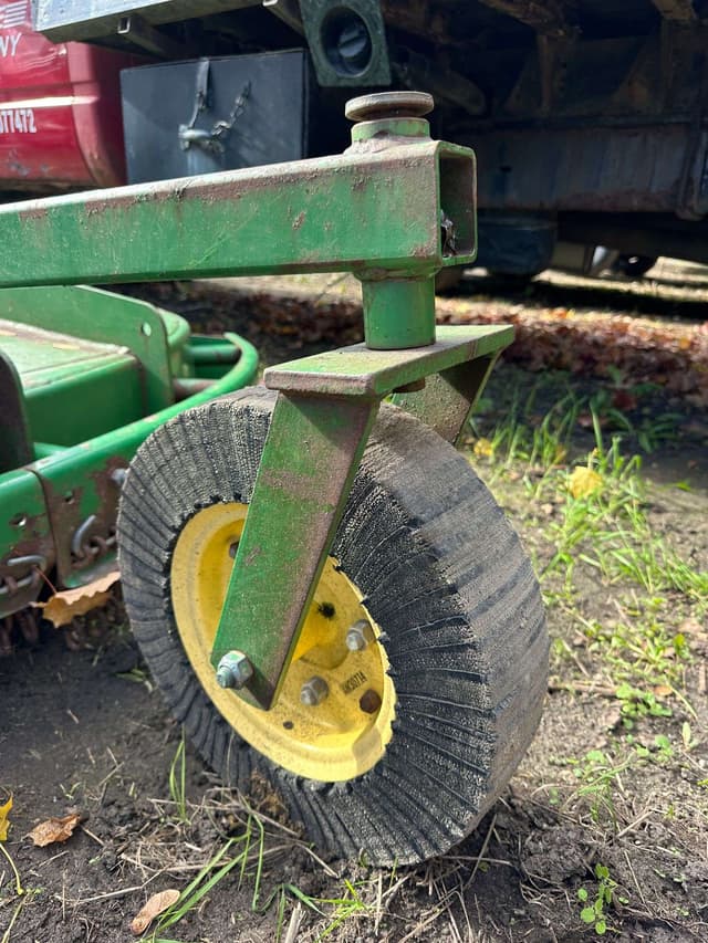 Image of John Deere MX6 equipment image 4