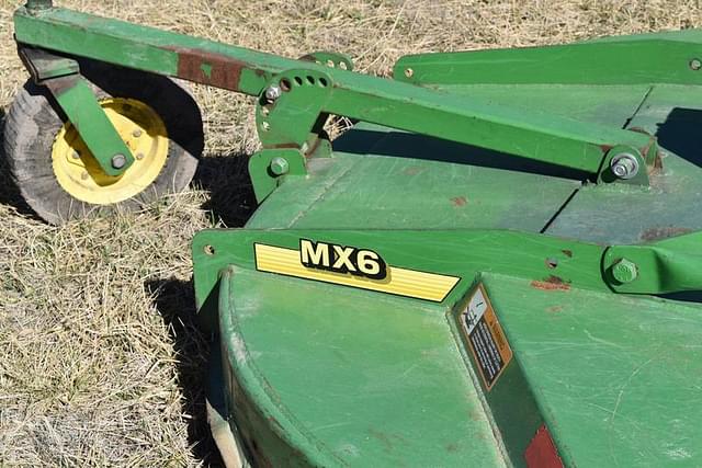 Image of John Deere MX6 equipment image 4