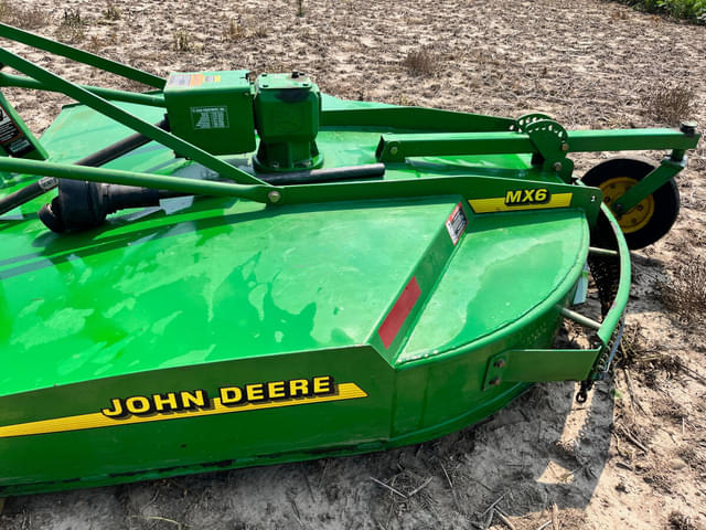 Image of John Deere MX6 equipment image 4