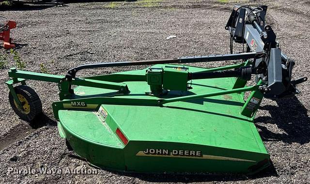 Image of John Deere MX6 equipment image 4