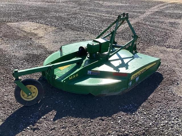 Image of John Deere MX6 equipment image 2