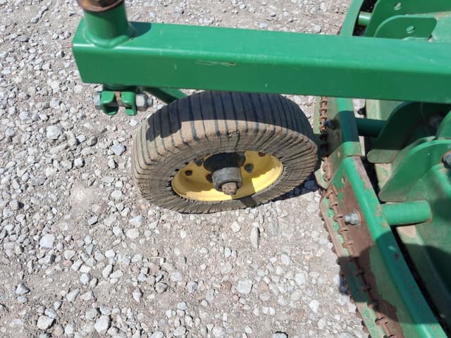 Image of John Deere MX7 equipment image 4