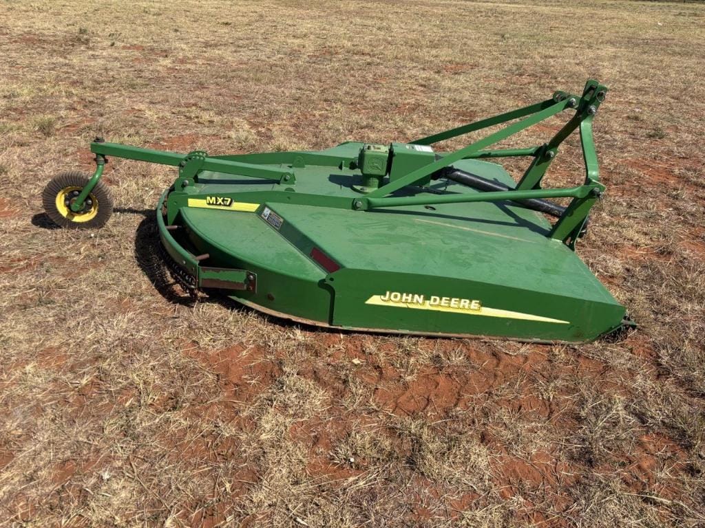 John Deere MX7 Equipment Image0