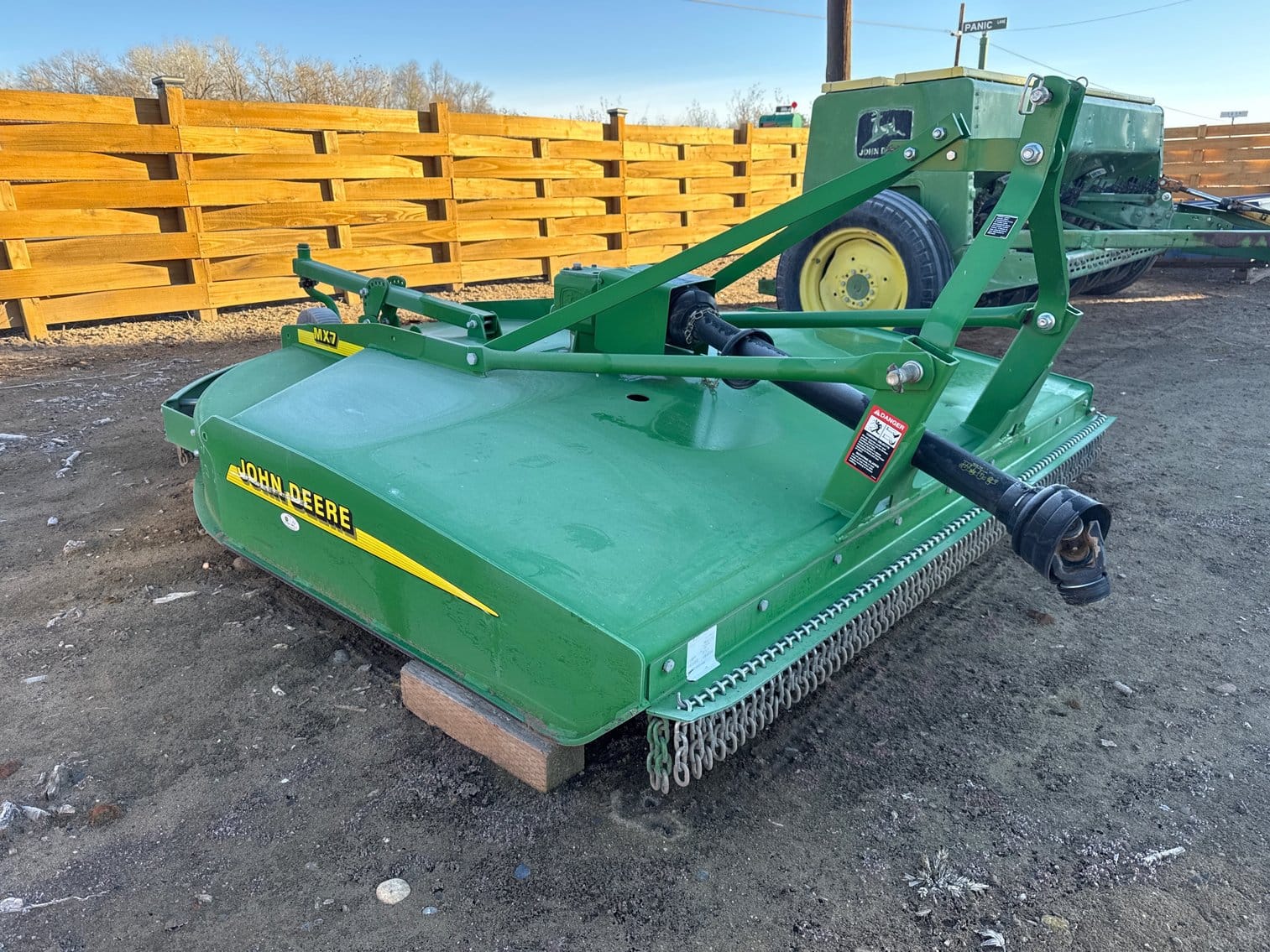 John Deere MX7 Equipment Image0