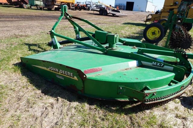 Image of John Deere MX7 equipment image 4
