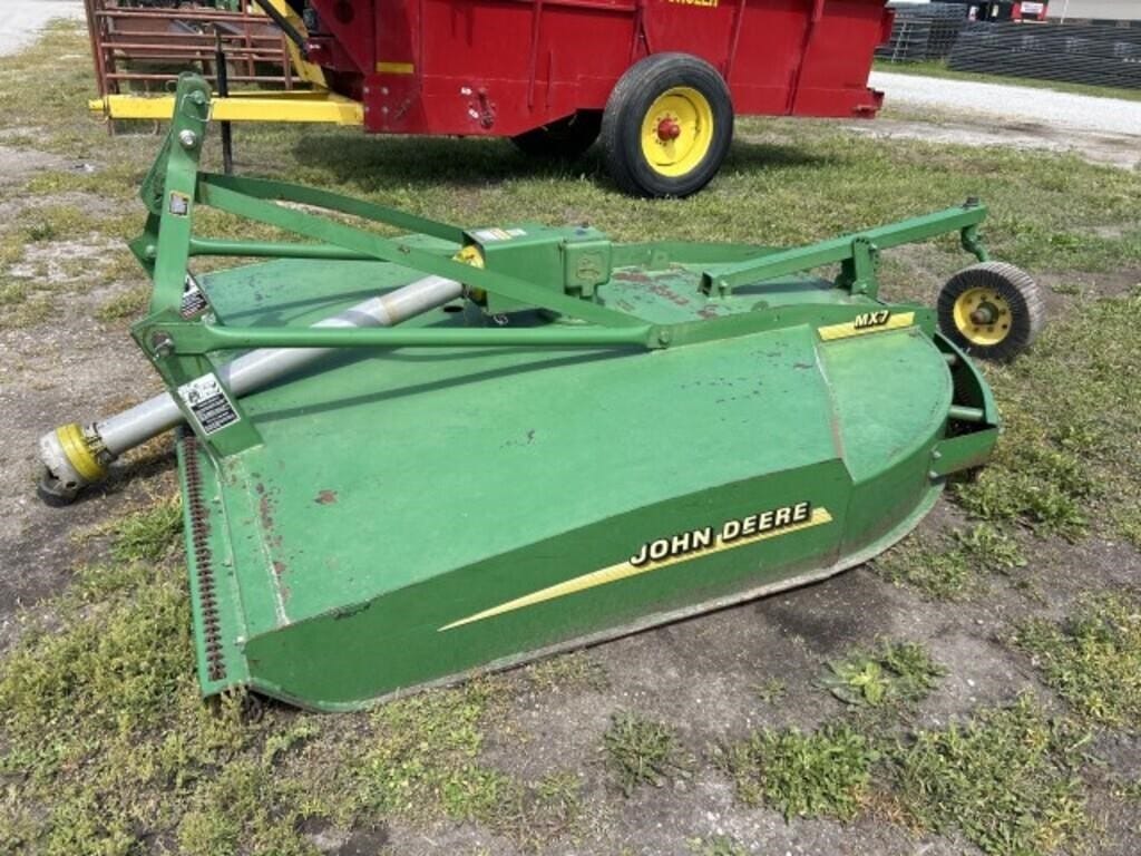 John Deere MX7 Equipment Image0