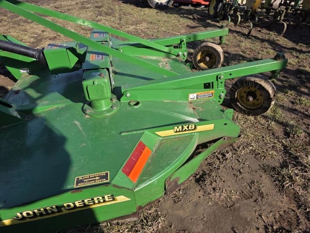 Image of John Deere MX8 equipment image 4