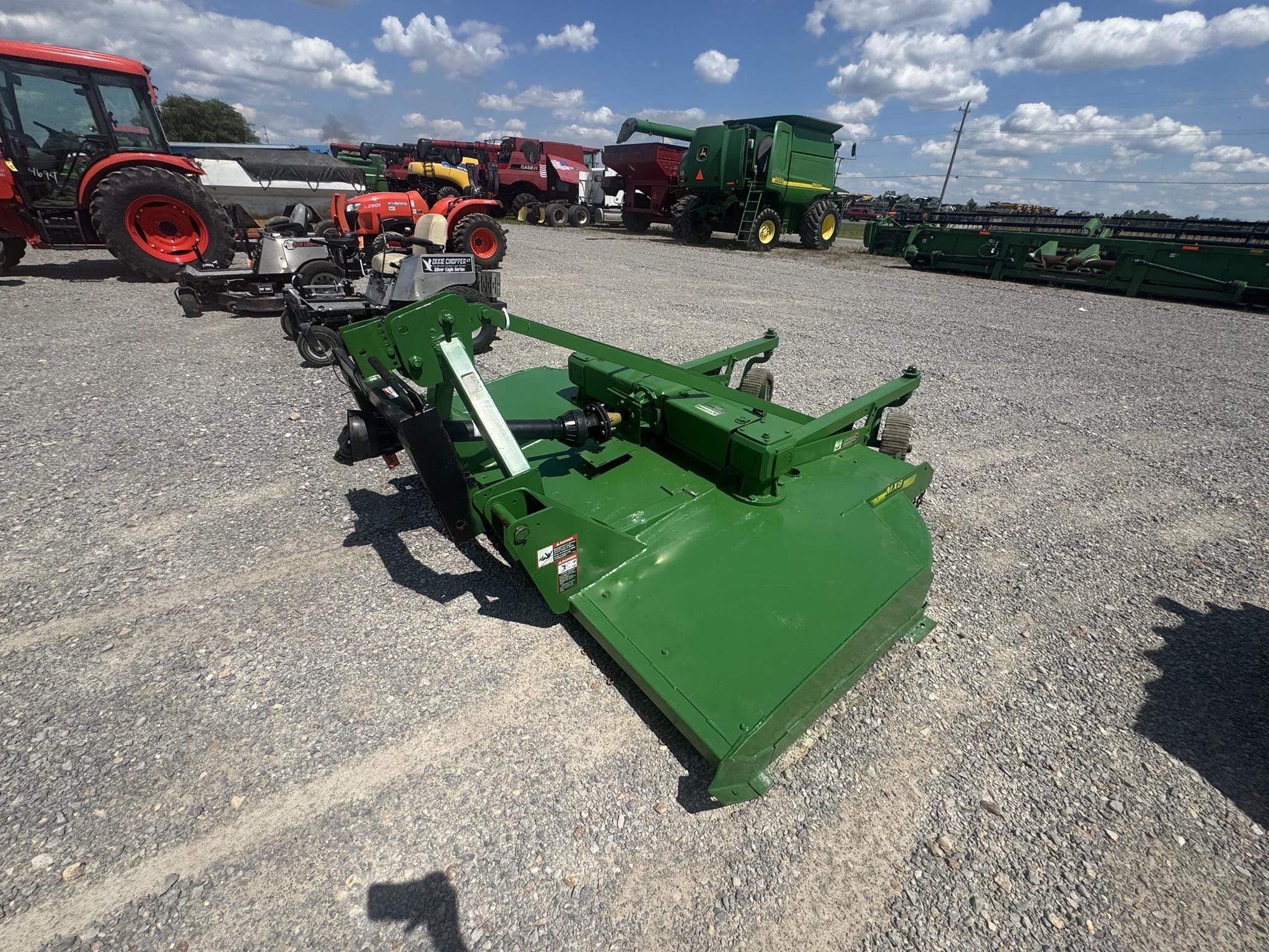 John Deere MX8 Equipment Image0