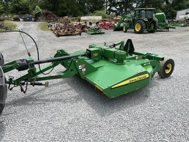 Image of John Deere MX8 equipment image 1