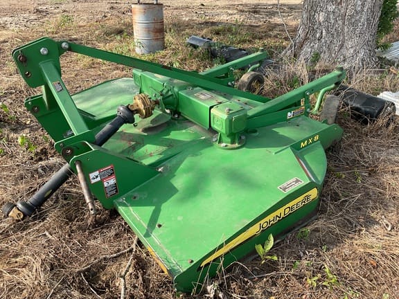 John Deere MX8 Equipment Image0