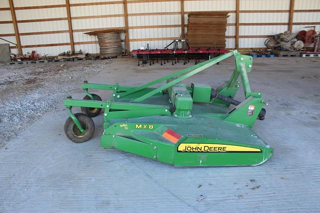 Image of John Deere MX8 equipment image 1