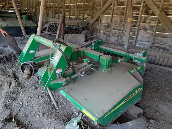 John Deere MX8 Equipment Image0