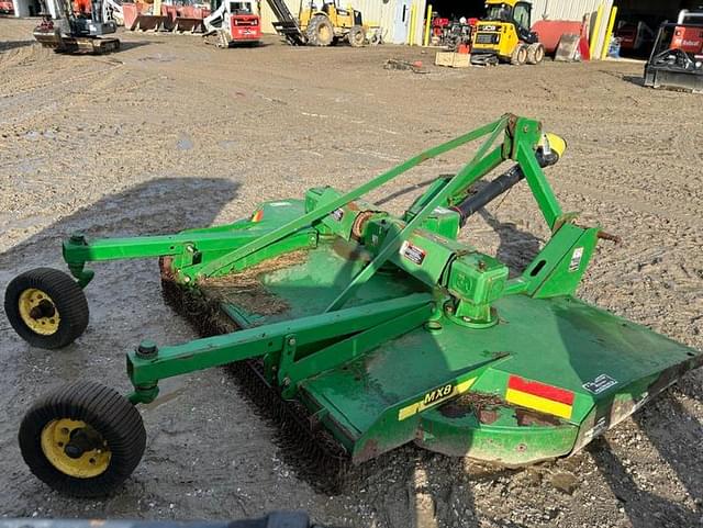 Image of John Deere MX8 equipment image 3