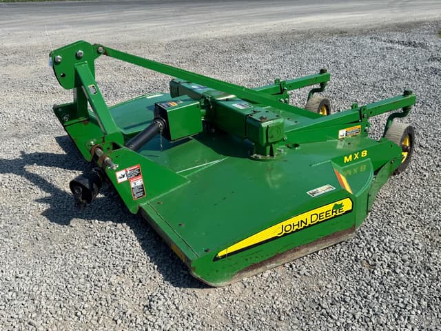 Image of John Deere MX8 equipment image 1