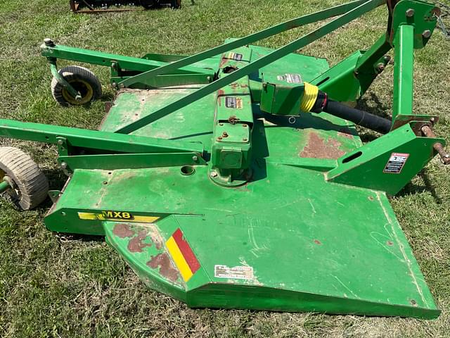 Image of John Deere MX8 equipment image 1