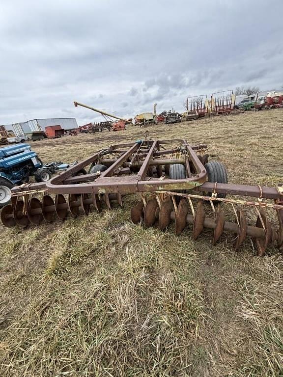 Image of John Deere T0230 equipment image 4