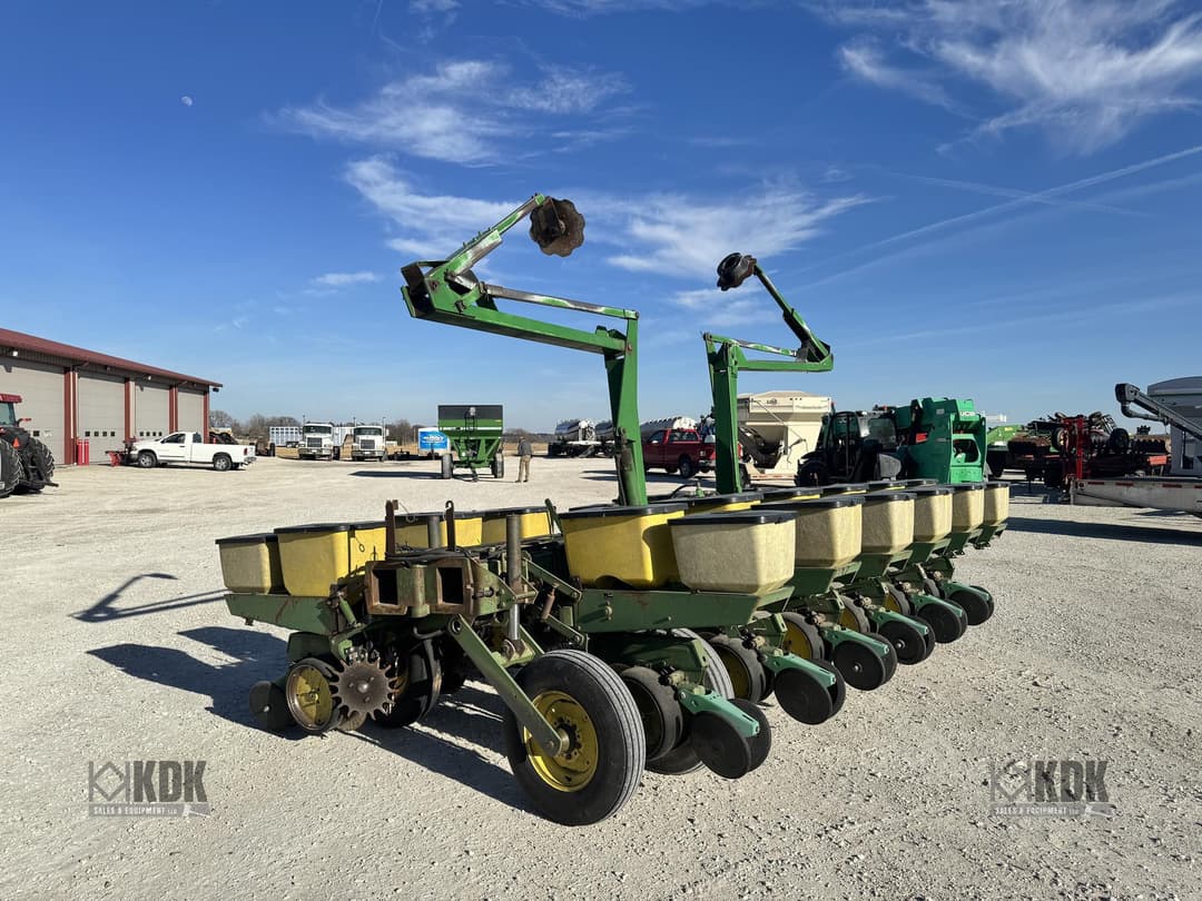 Image of John Deere P7000 Primary image