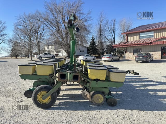 Image of John Deere P7000 equipment image 4