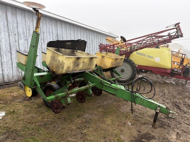 Image of John Deere 7000 equipment image 4