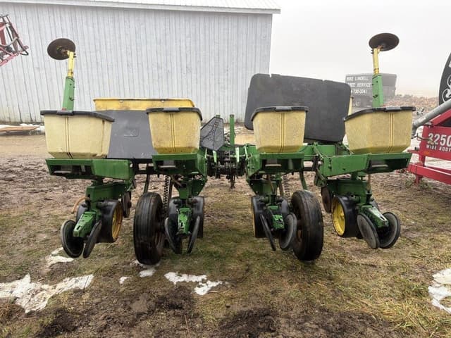 Image of John Deere 7000 equipment image 2