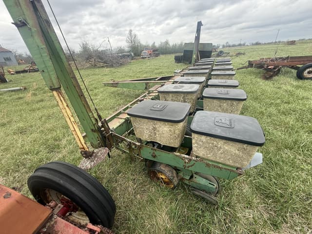 Image of John Deere P7000 equipment image 3