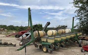 Main image John Deere 7000