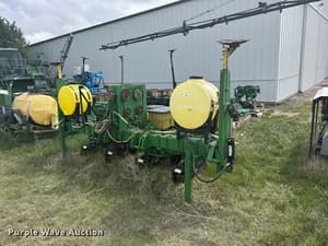 John Deere P7100 Image