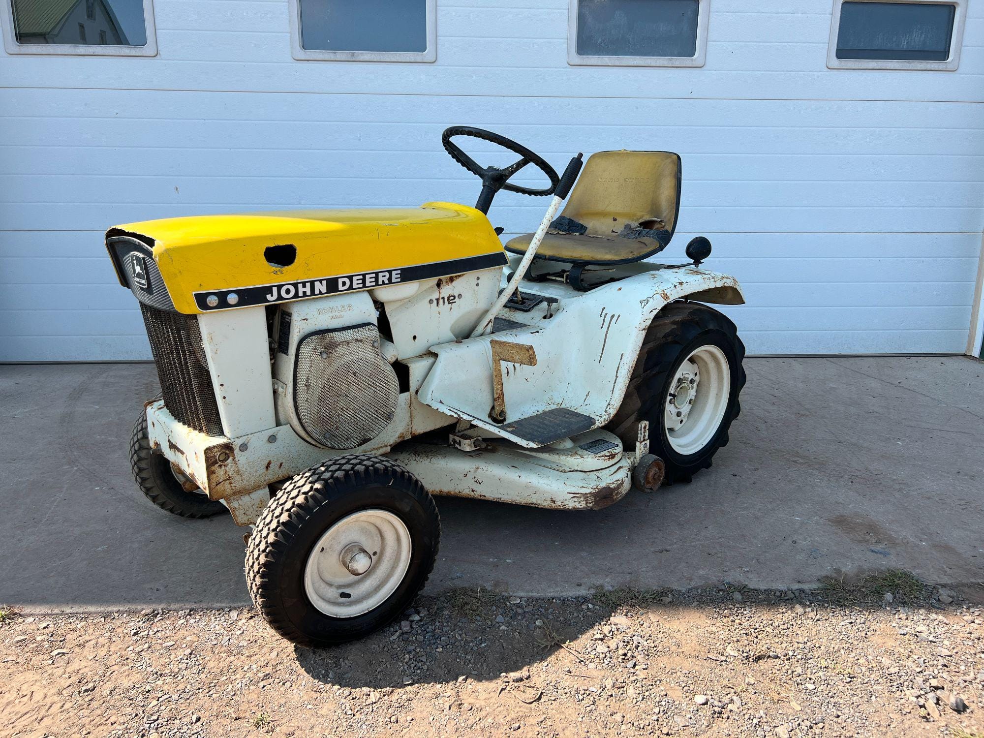 Main image John Deere 112