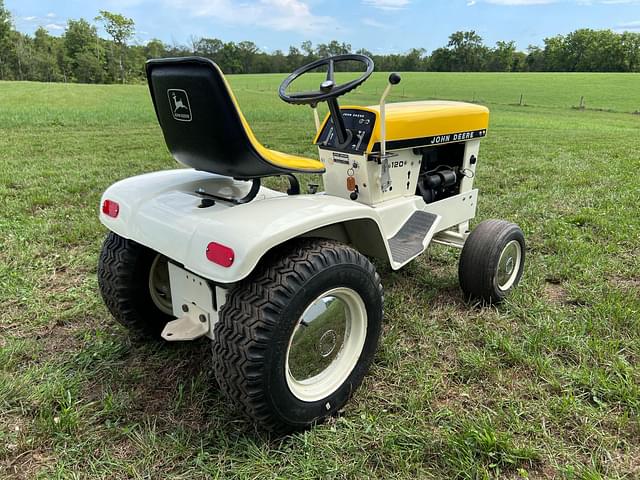 Image of John Deere 120 equipment image 3