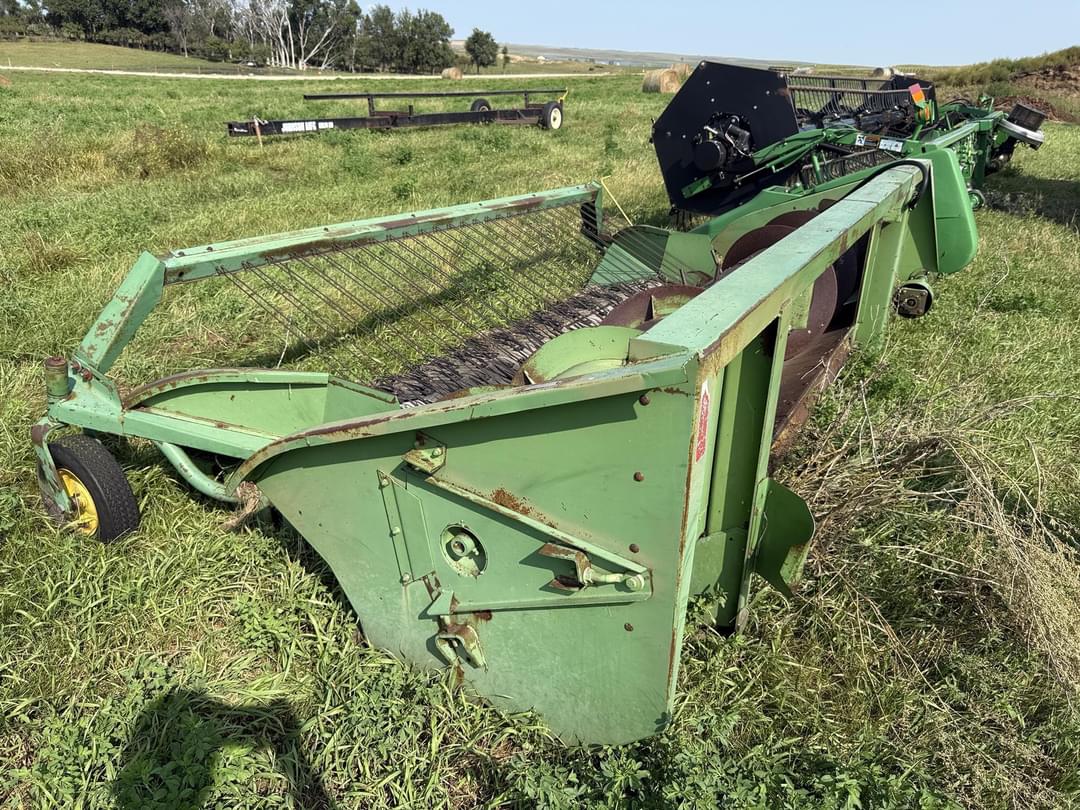 Image of John Deere 212 Primary image