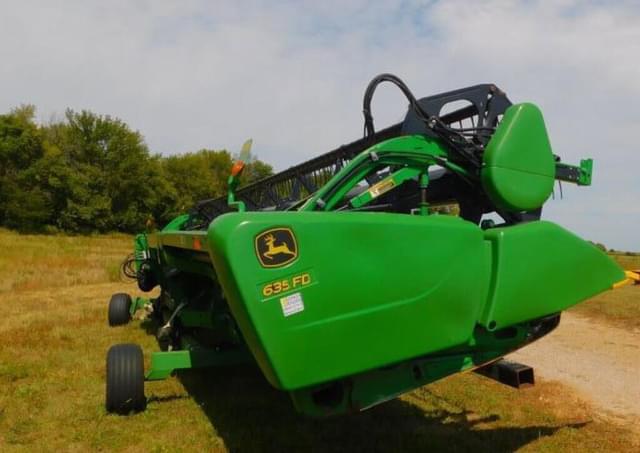 Image of John Deere 635FD equipment image 2