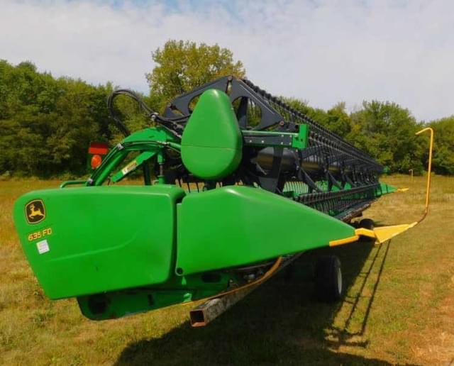 Image of John Deere 635FD equipment image 3