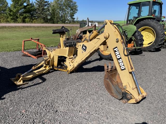 Image of John Deere Pro 900 equipment image 2